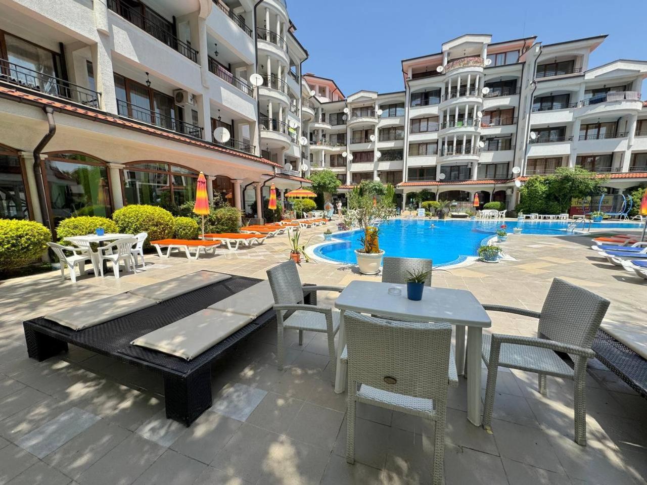 Dkapartments Chateau Valon 써니비치 외부 사진